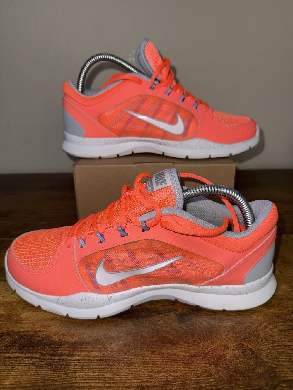 Nike Flex 2015 Run Size 8.5 Womens Training Shoes 709021-601 Mesh Orange